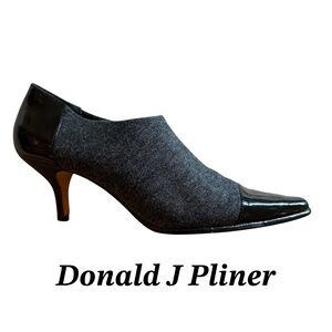 Donald J Pliner black ankle boots “Levy”  Size 9.5
